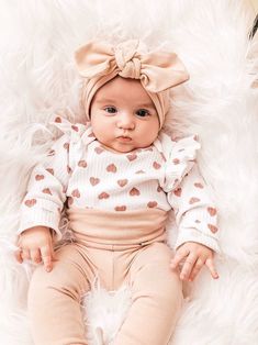 পোশাক ও প্রয়োজনীয় পরিধান